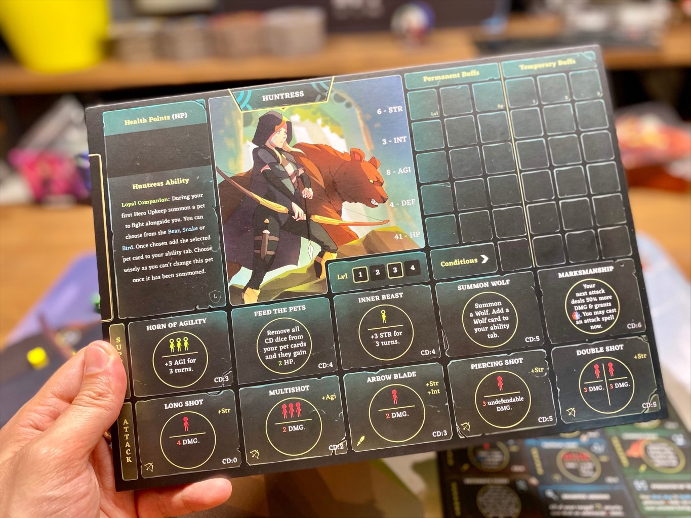Heroes of the Shire Collector's Edition — распаковка